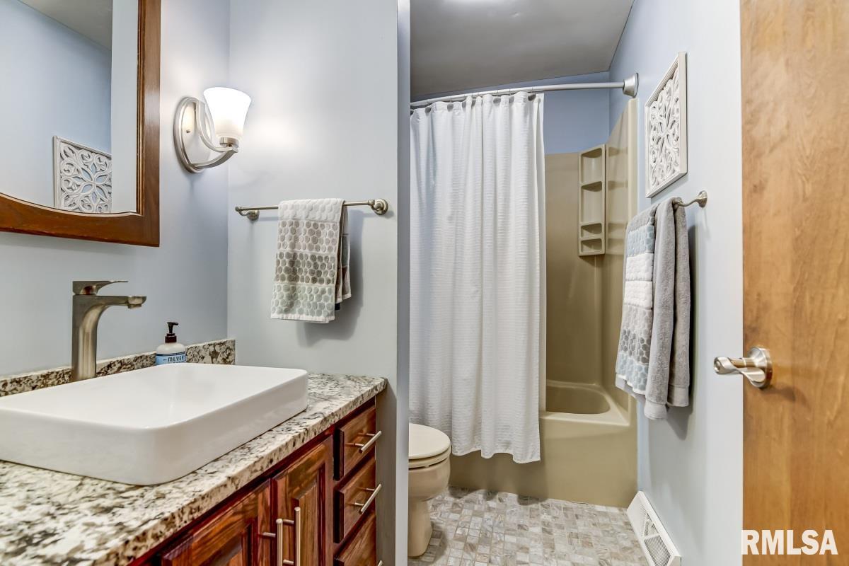 29 Wind Cave Drive Springfield, IL 62712 - Photo 32 of 40