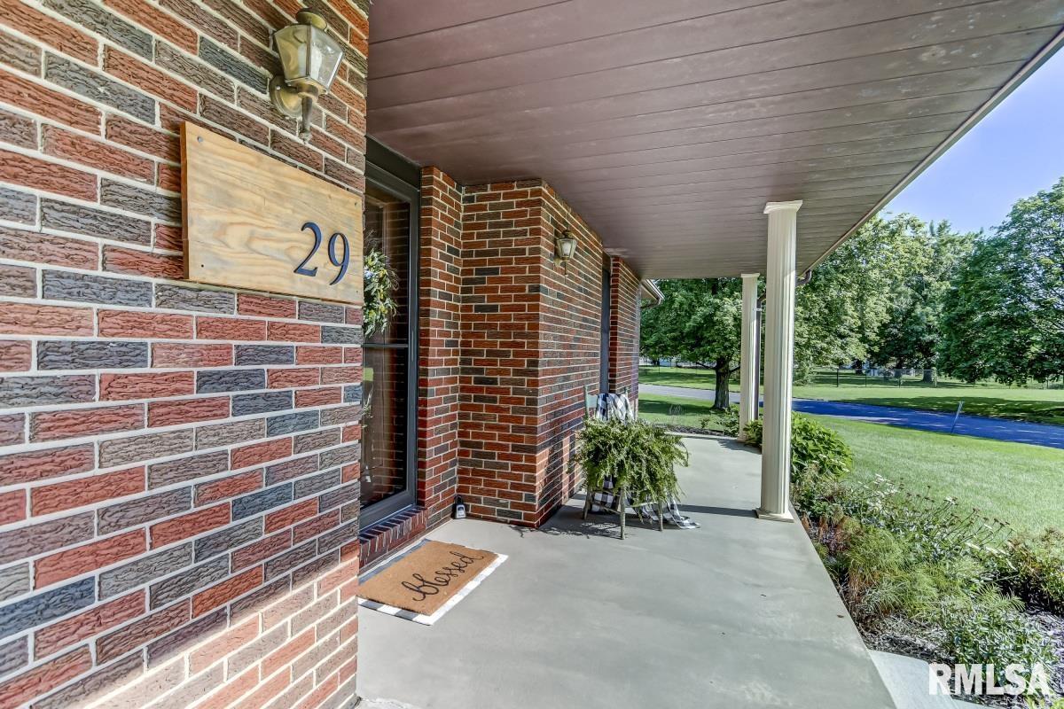 29 Wind Cave Drive Springfield, IL 62712 - Photo 4 of 40