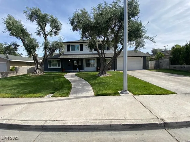 $3,700 | 3011 Burton Avenue, Las Vegas, NV 89102