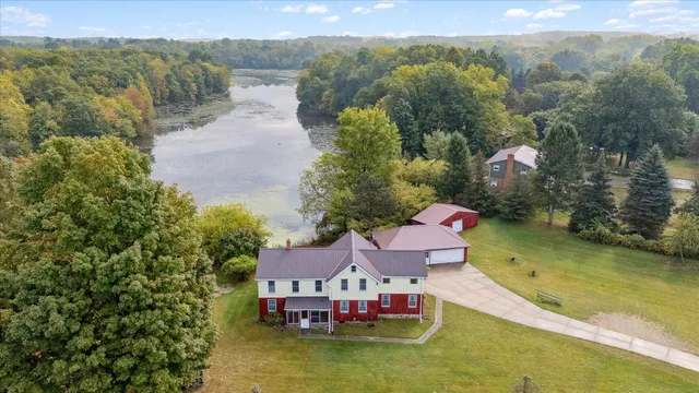 $369,900 | 521 Adrian Street, Manchester, MI 48158