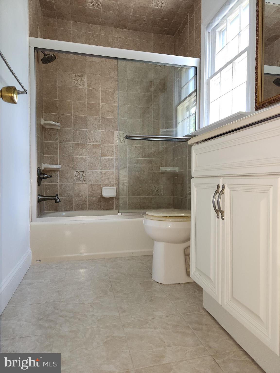 281 Center Street Little Egg Harbor, NJ 08087 - Photo 23 of 40 Full Bath with Vanity Sink & Tile Floor