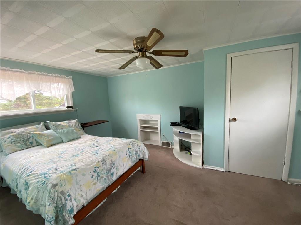 322 Thompson Run Road Ellwood City, PA 16117 - Photo 11 of 25 Master BR is bright and cheery!