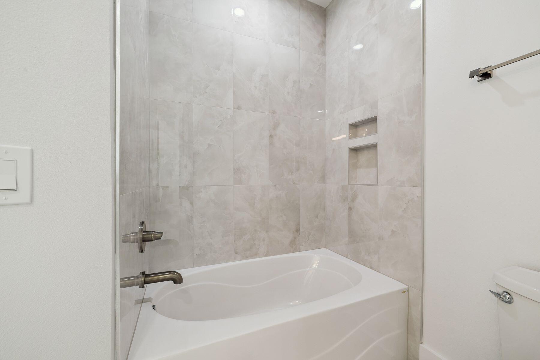 1999 West Hewett Road Santa Rosa Beach, FL 32459 - Photo 10 of 38 Primary Bath Tub