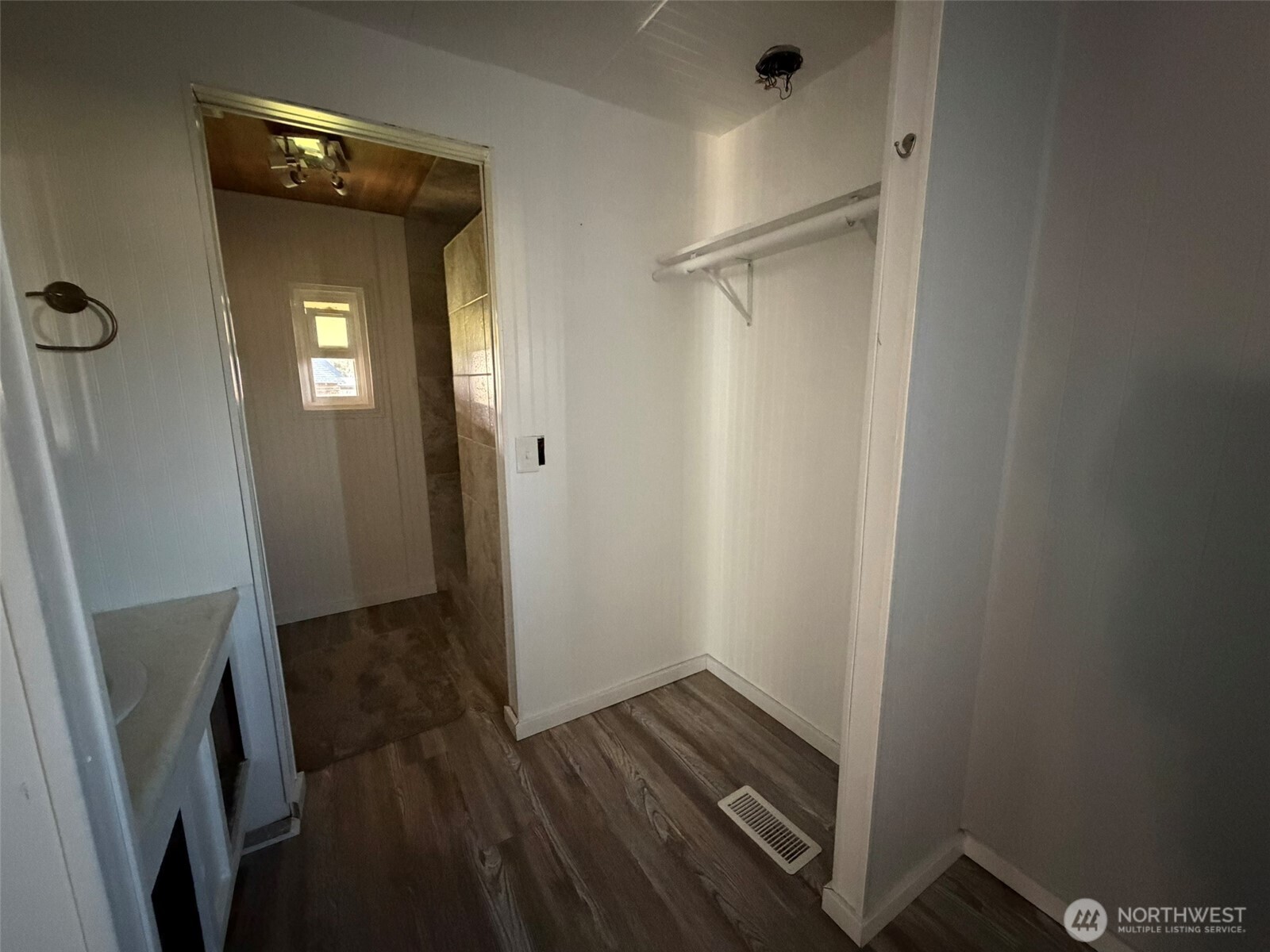 202 Ho Hum Lane Aberdeen, WA 98520 - Photo 27 of 40