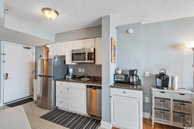 $1,100 | 1501 South Ocean Boulevard, Unit 305, North Myrtle Beach, SC 29582