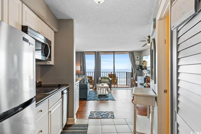 $1,100 | 1501 South Ocean Boulevard, Unit 305, North Myrtle Beach, SC 29582