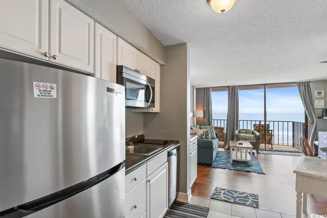 $1,100 | 1501 South Ocean Boulevard, Unit 305, North Myrtle Beach, SC 29582