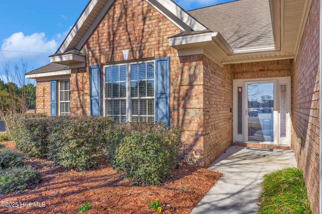 $475,000 | 100 Scotlands Court, Hampstead, NC 28443