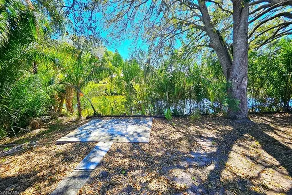 $2,300 | 1440 Graham Circle, Lehigh Acres, FL 33936