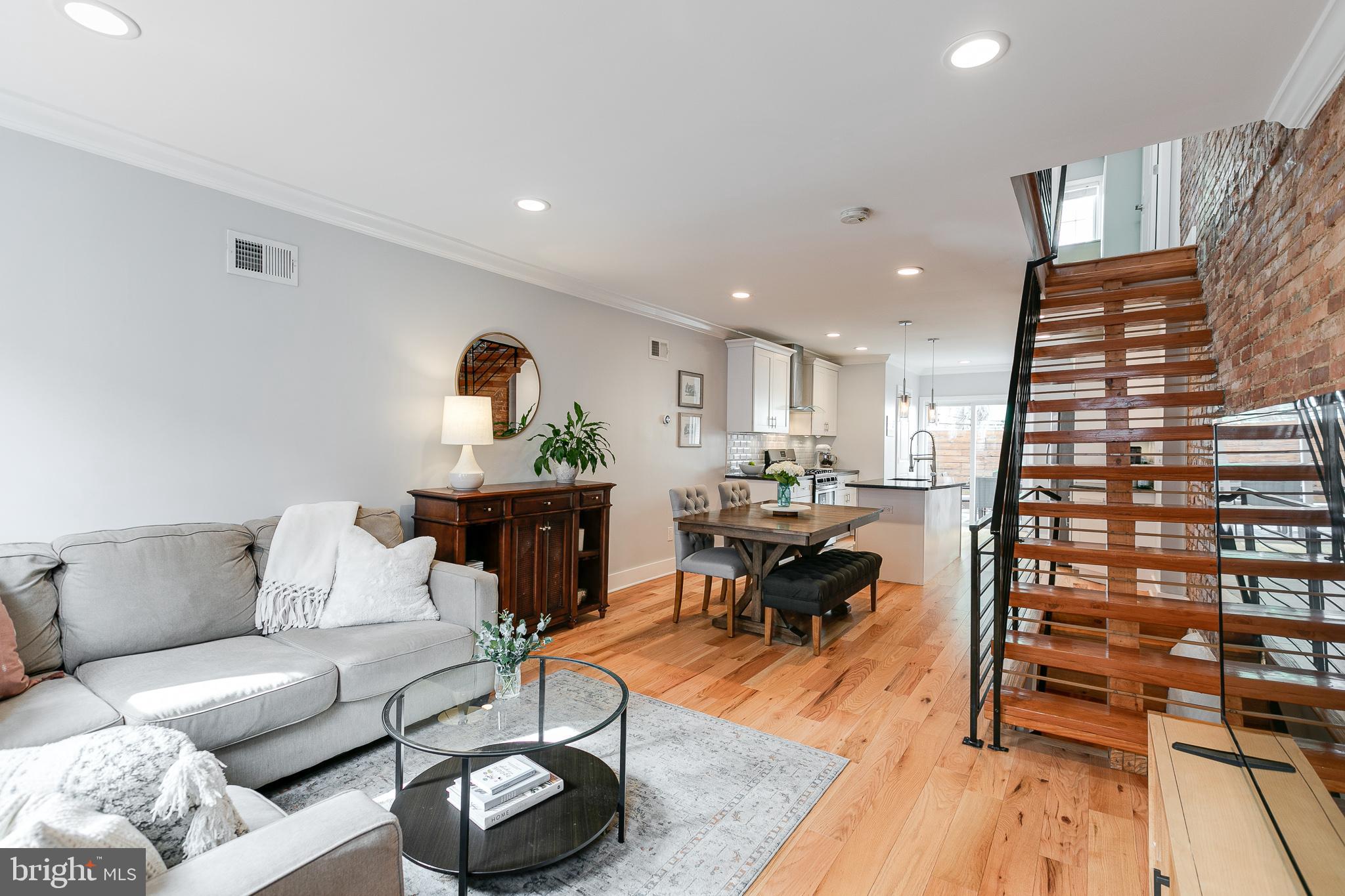 1531 Manton Street Philadelphia, PA 19146 - Photo 2 of 27