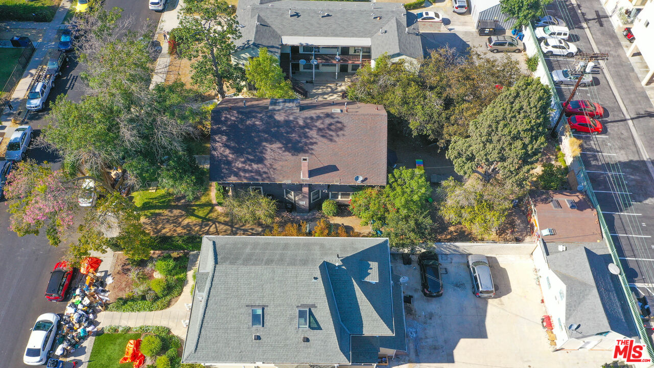 2706 Menlo Avenue Los Angeles, CA 90007 - Photo 5 of 7