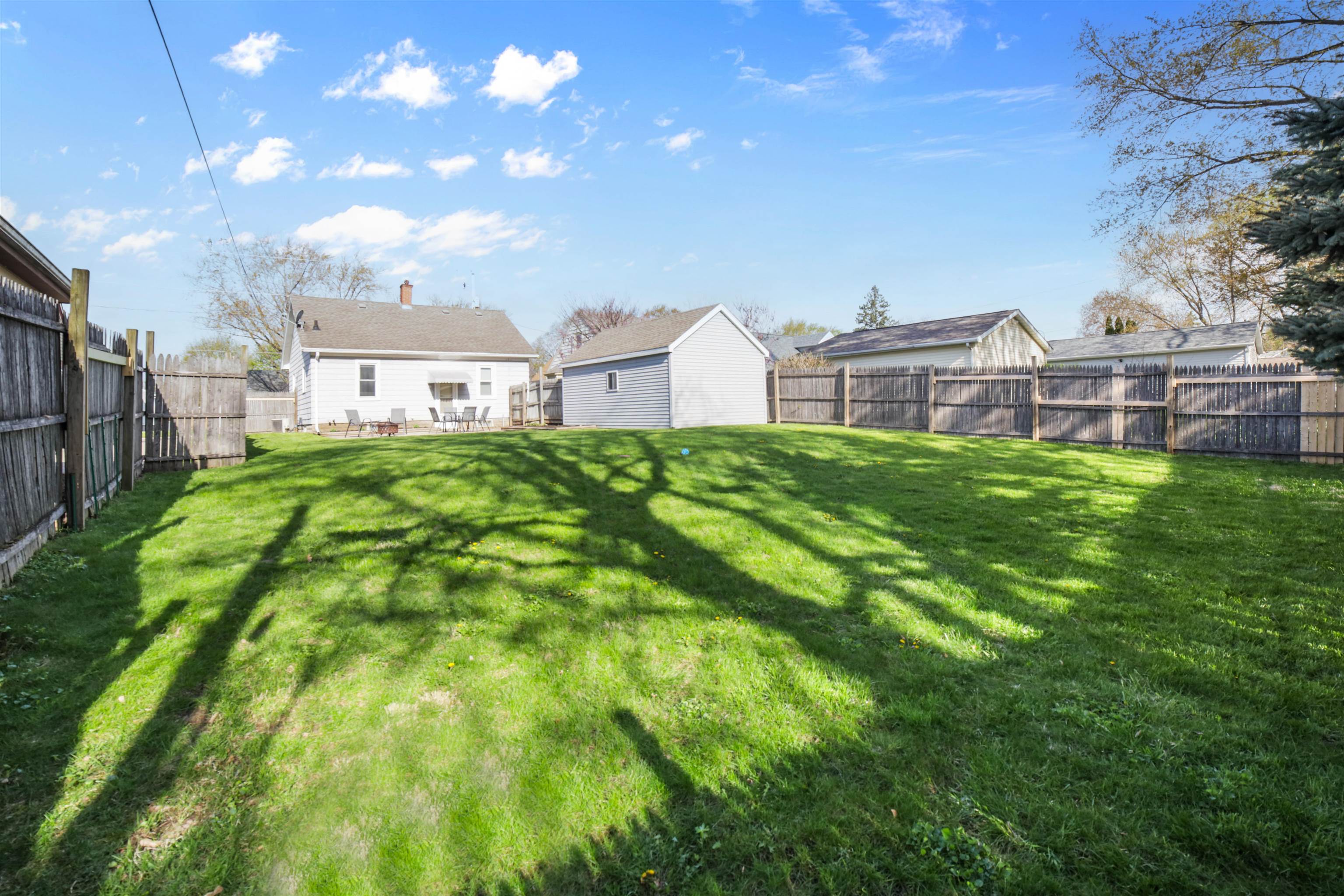 921 Cleveland Street Beloit, WI 53511 - Photo 35 of 39