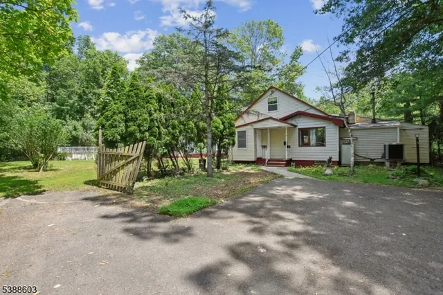 $3,300 | 7 Cole Avenue, Montville, NJ 07045