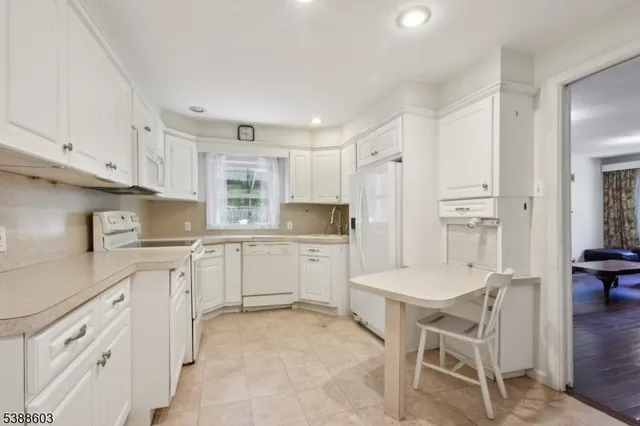 $3,300 | 7 Cole Avenue, Montville, NJ 07045