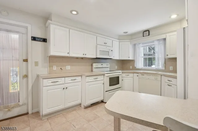 $3,300 | 7 Cole Avenue, Montville, NJ 07045