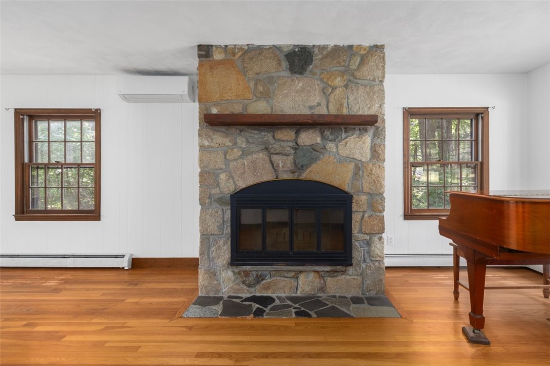 15 Williams Road Smithfield, RI 02917 - Photo 7 of 38