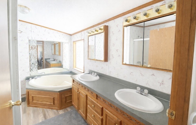 565 Ridge Road Hancock, NY 13783 - Photo 13 of 26 primary suit bathroom