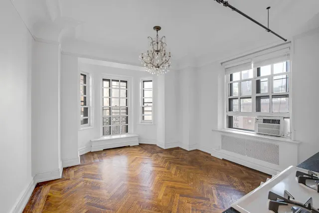 $765,000 | 2109 Broadway, Unit 810 | Upper West Side