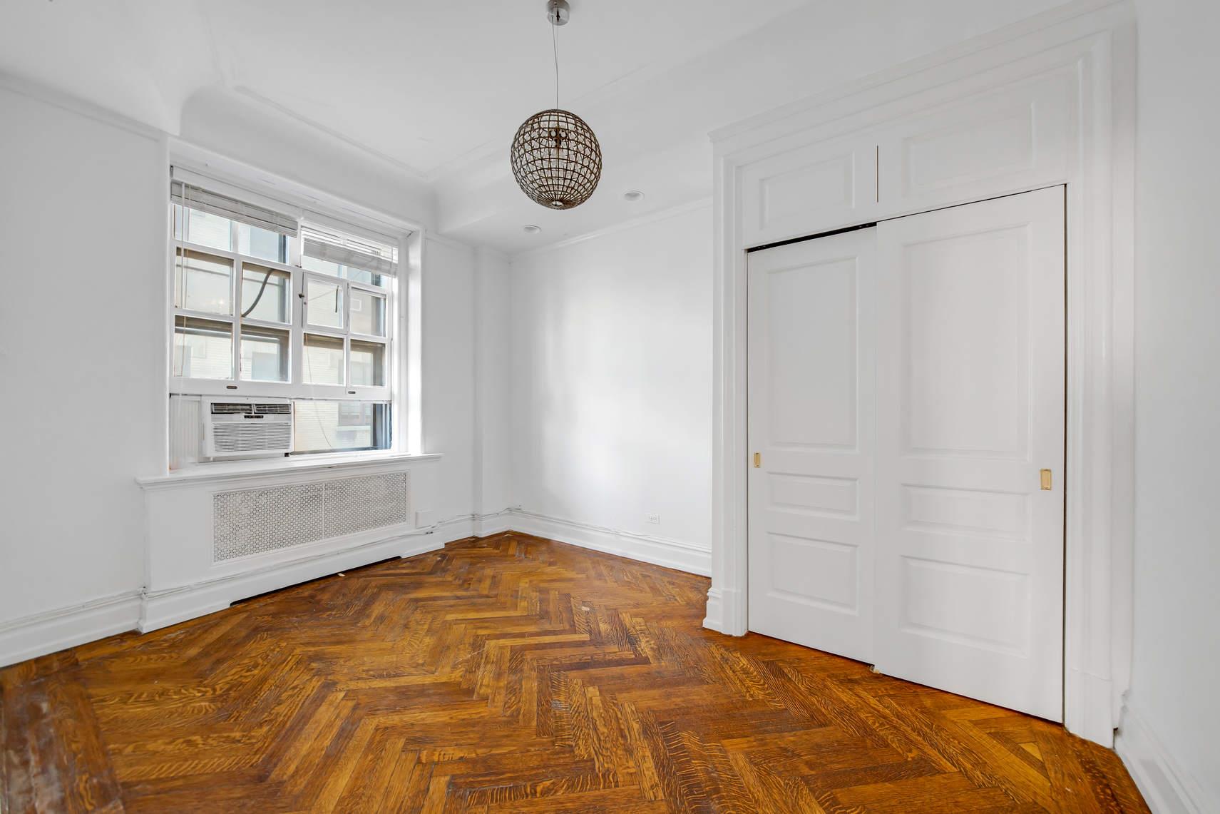 2109 Broadway, Unit 810 Manhattan, NY 10023 - Photo 4 of 16