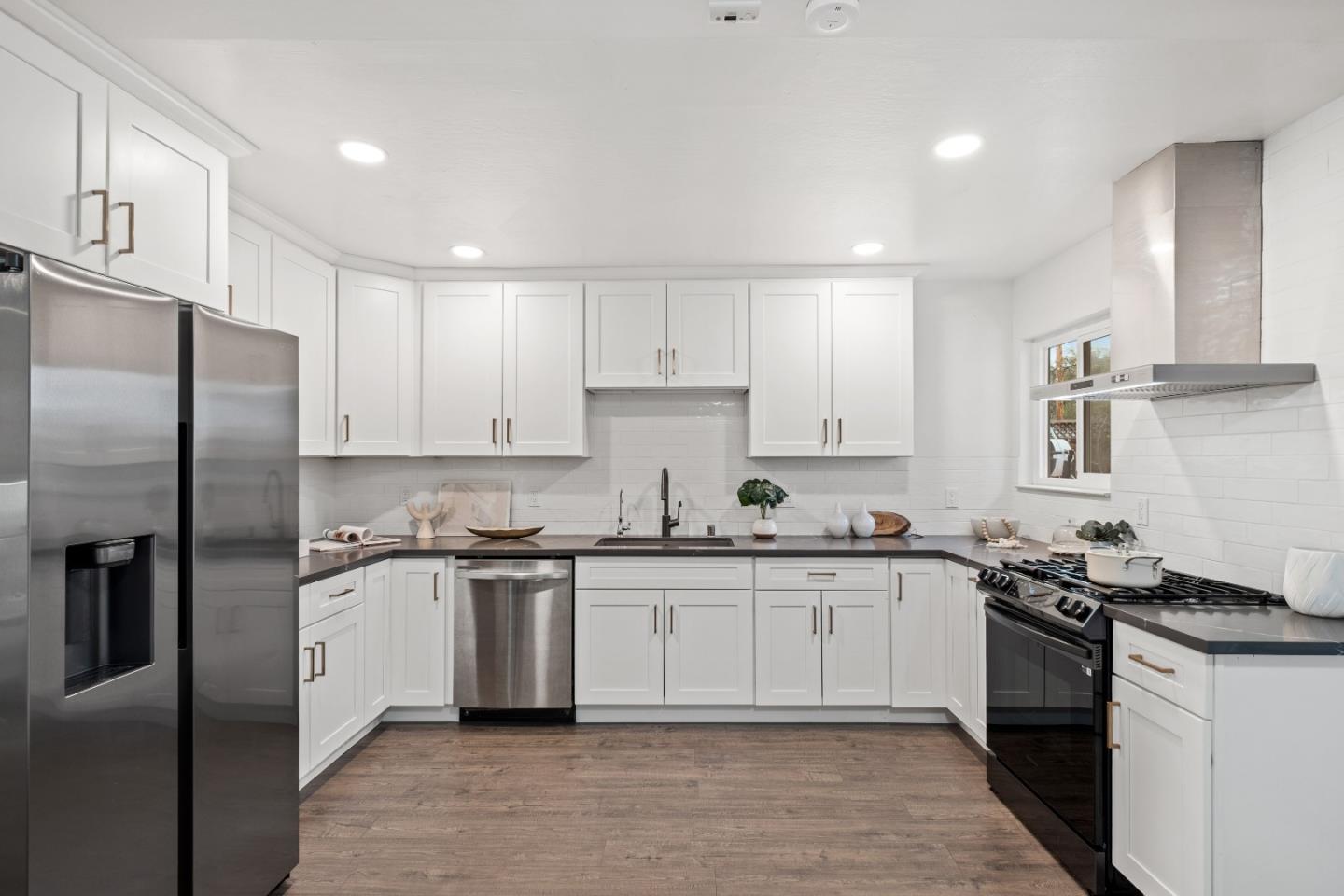 1732 Fallbrook Avenue San Jose, CA 95130 - Photo 3 of 54