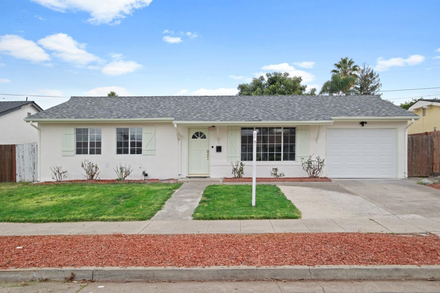 1732 Fallbrook Avenue San Jose, CA 95130 - Photo 4 of 54