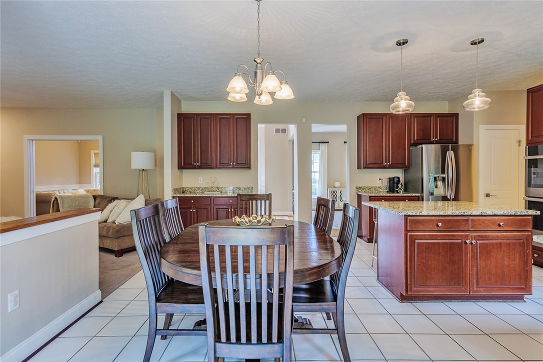 320 Sunningdale Rise Webster, NY 14580 - Photo 14 of 50 SPACE TO ENTERTAIN!! Large space for eat-in table,