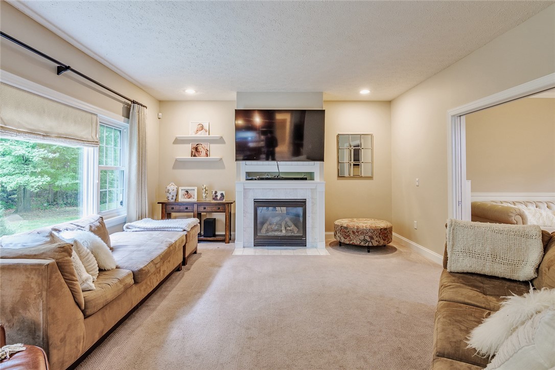 320 Sunningdale Rise Webster, NY 14580 - Photo 16 of 50 HUGE Living Space!!