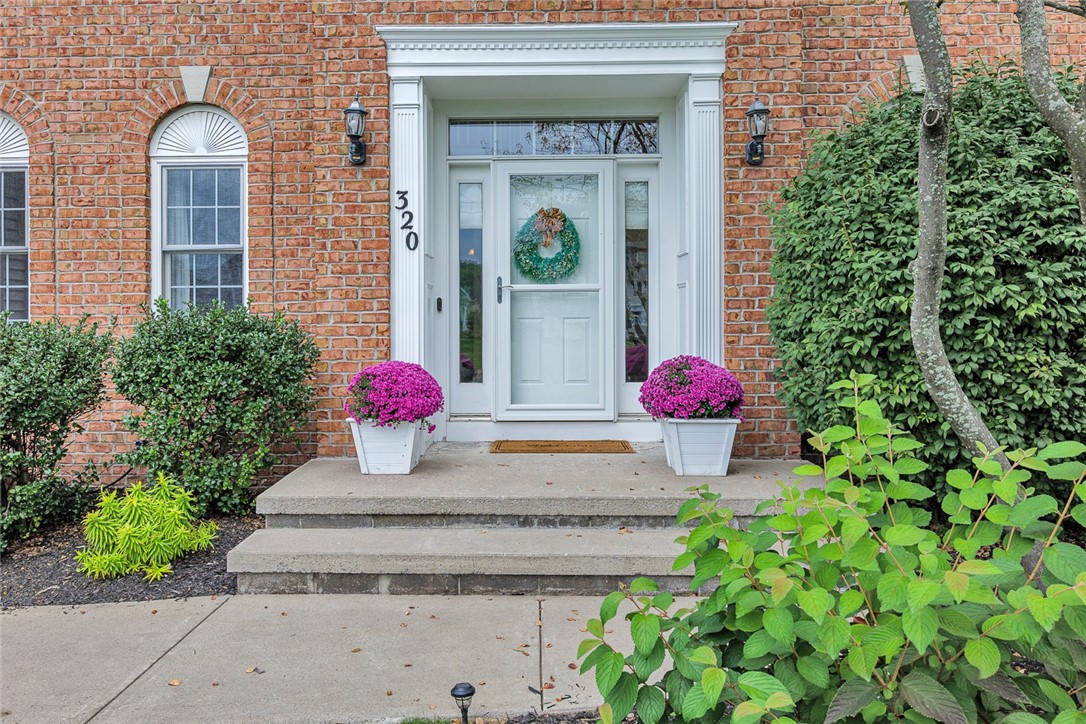 320 Sunningdale Rise Webster, NY 14580 - Photo 3 of 50 Let's step inside your new home...