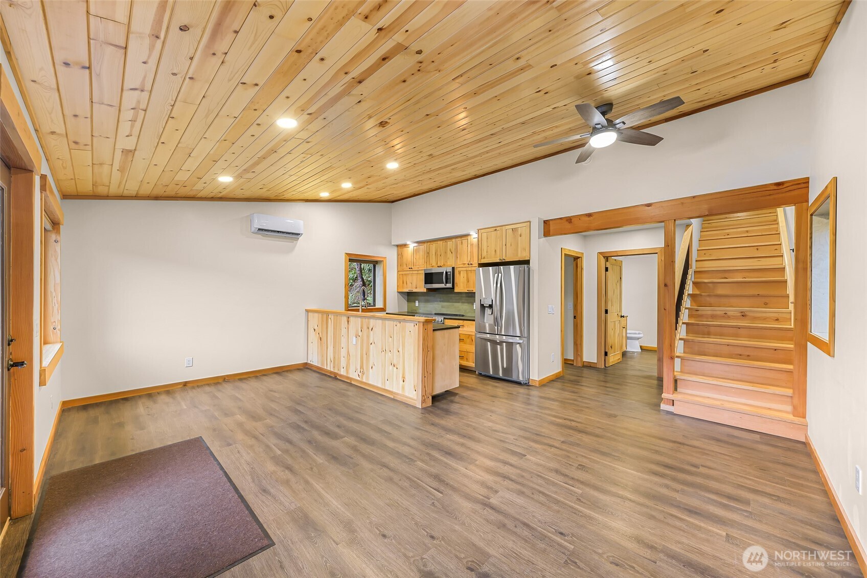 1693 Pebble Beach Trail Bellingham, WA 98226 - Photo 15 of 33 a view of a livingroom with wooden floor