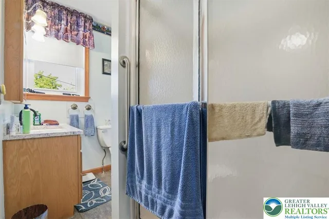 a view of entryway and hall