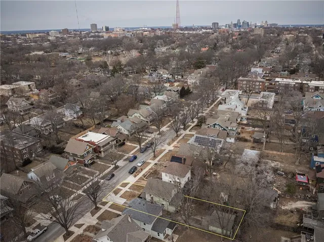 $284,900 | 3937 Campbell Street, Kansas City, MO 64110