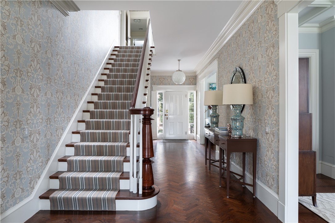 27 Kay Street Newport, RI 02840 - Photo 16 of 31
