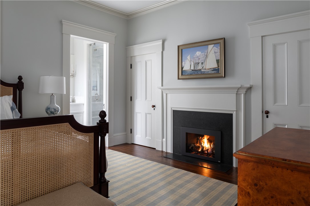 27 Kay Street Newport, RI 02840 - Photo 18 of 31