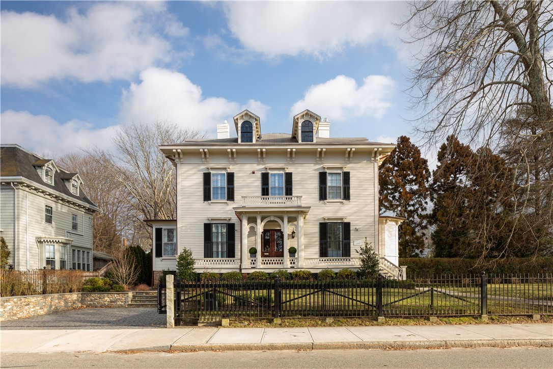 27 Kay Street Newport, RI 02840 - Photo 2 of 31
