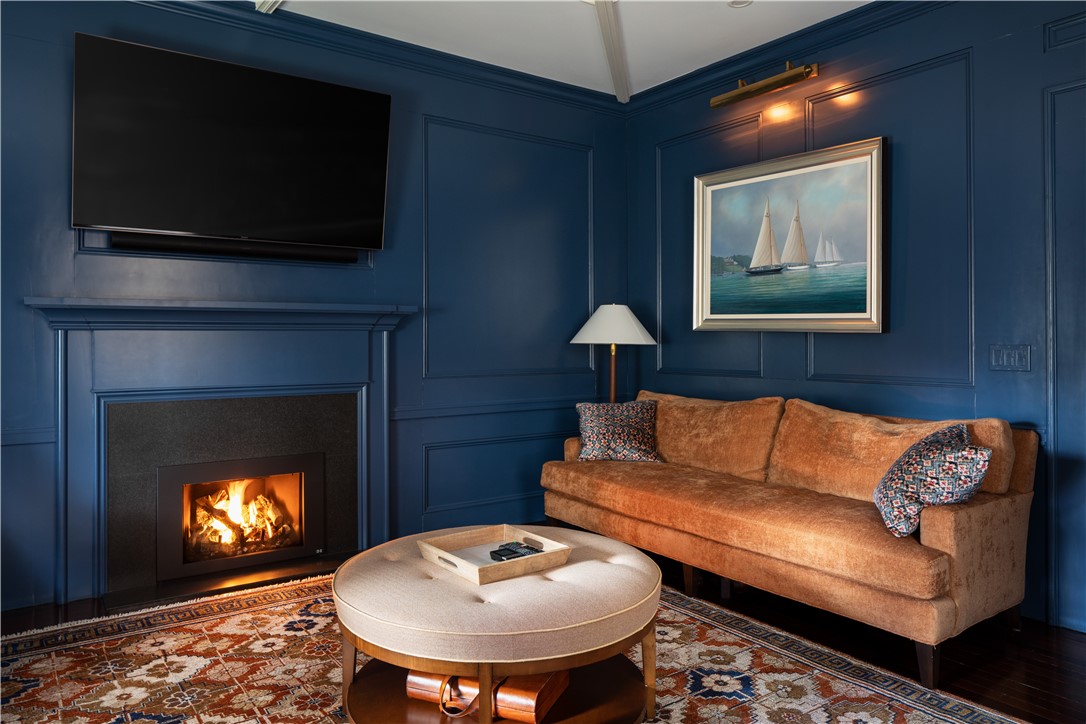 27 Kay Street Newport, RI 02840 - Photo 22 of 31