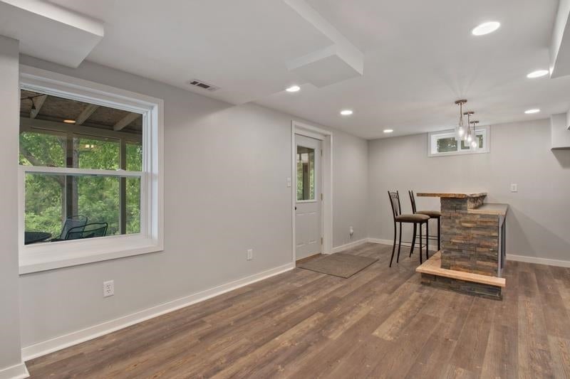 1811 Lake Manor Road Northeast Solon, IA 52333 - Photo 16 of 29 Gallery Image 16