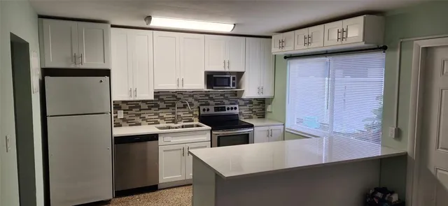 $1,400 | 35 Northeast 20th Avenue, Unit 37, Pompano Beach, FL 33060