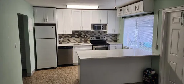 $1,400 | 35 Northeast 20th Avenue, Unit 37, Pompano Beach, FL 33060