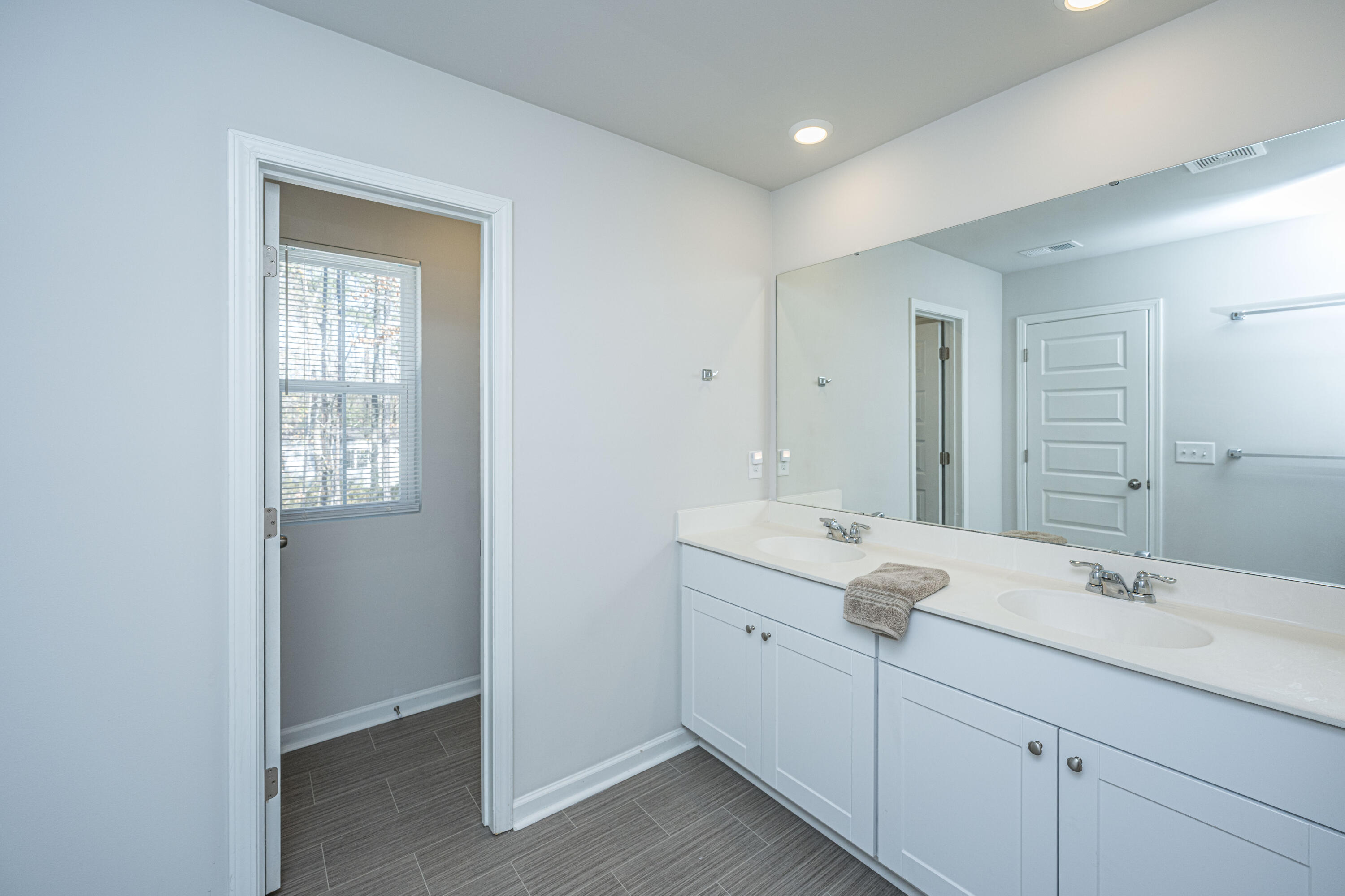 8016 Reagan Way North Charleston, SC 29418 - Photo 19 of 33 Separate Water Closet