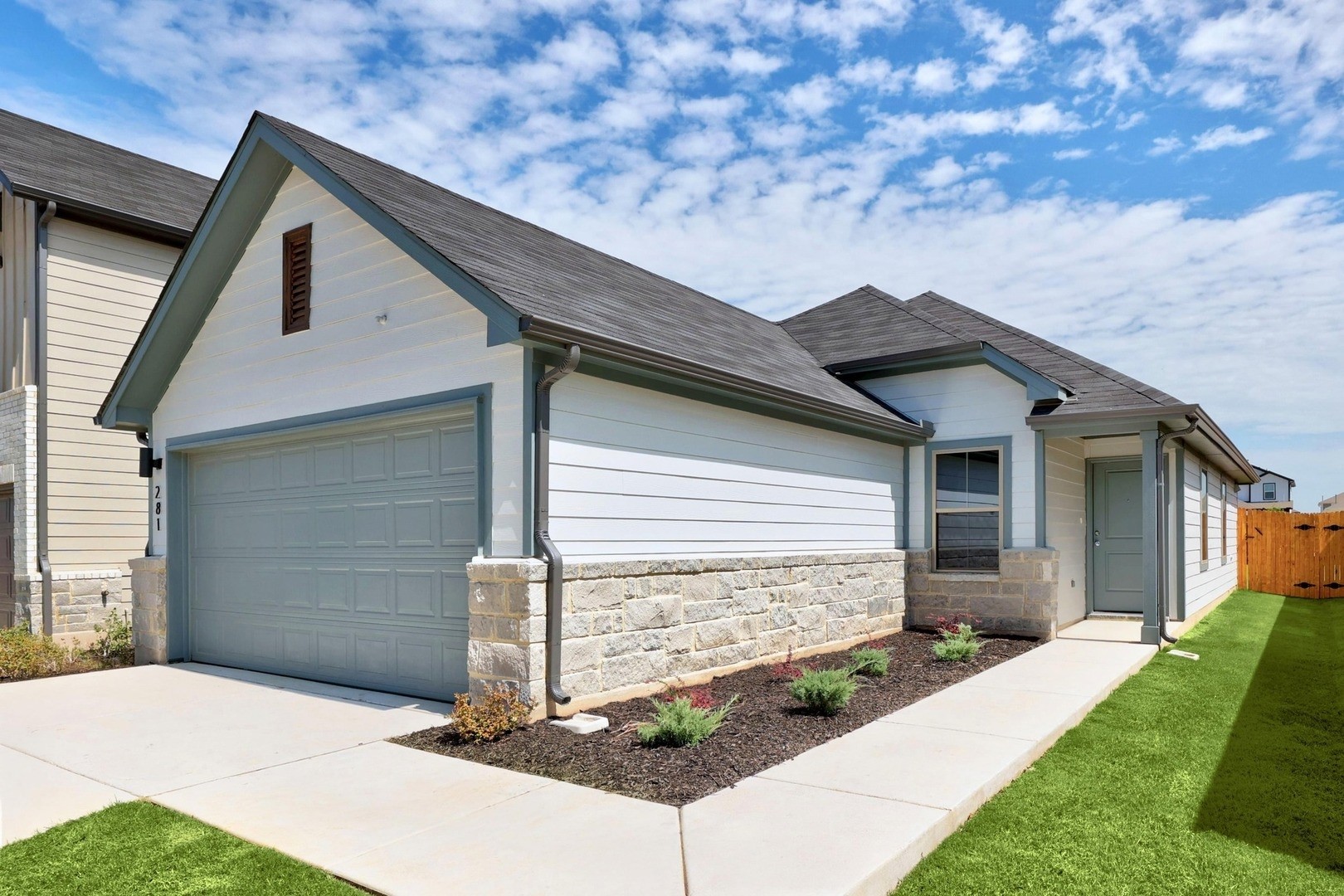 281 Bendecido Loop Elgin, TX 78621 - Photo 2 of 37