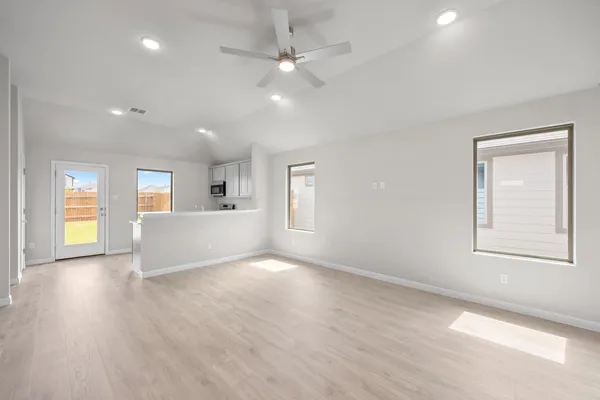 $238,900 | 281 Bendecido Loop, Elgin, TX 78621