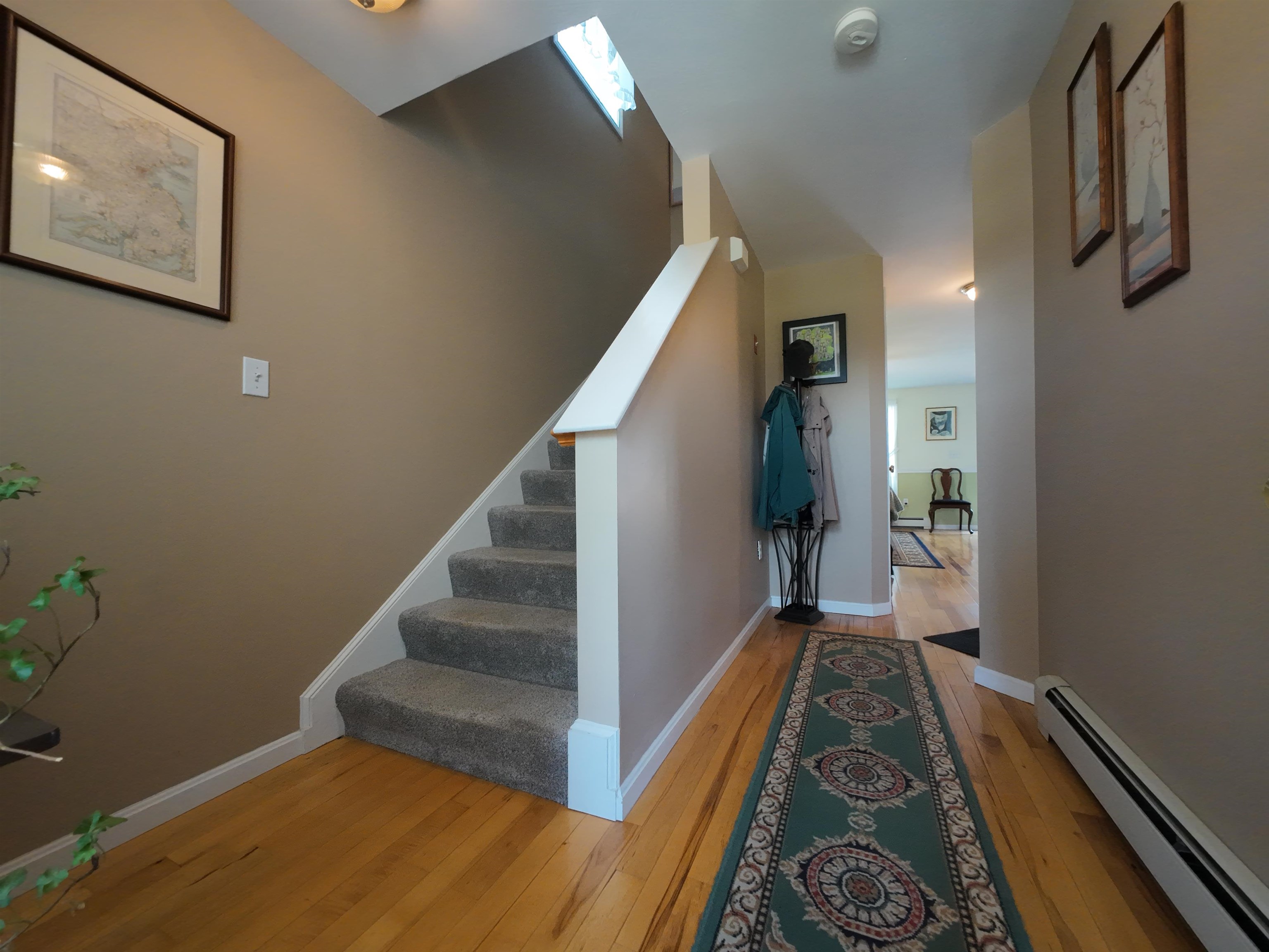 211 West Mitchell Street Manchester, NH 03103 - Photo 4 of 35