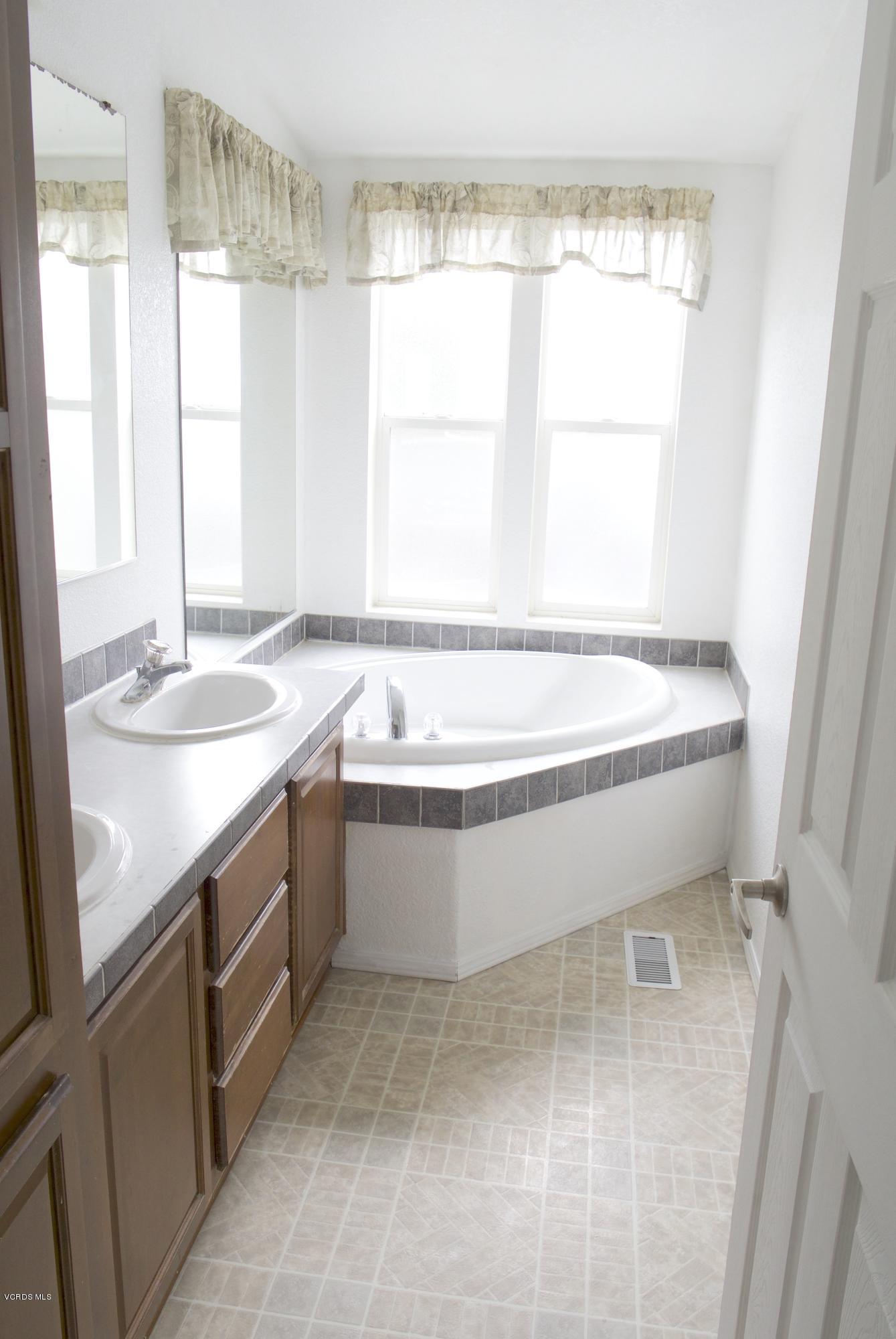 2400 East Pleasant Valley Road, Unit 81 Oxnard, CA 93033 - Photo 21 of 42 P1111303