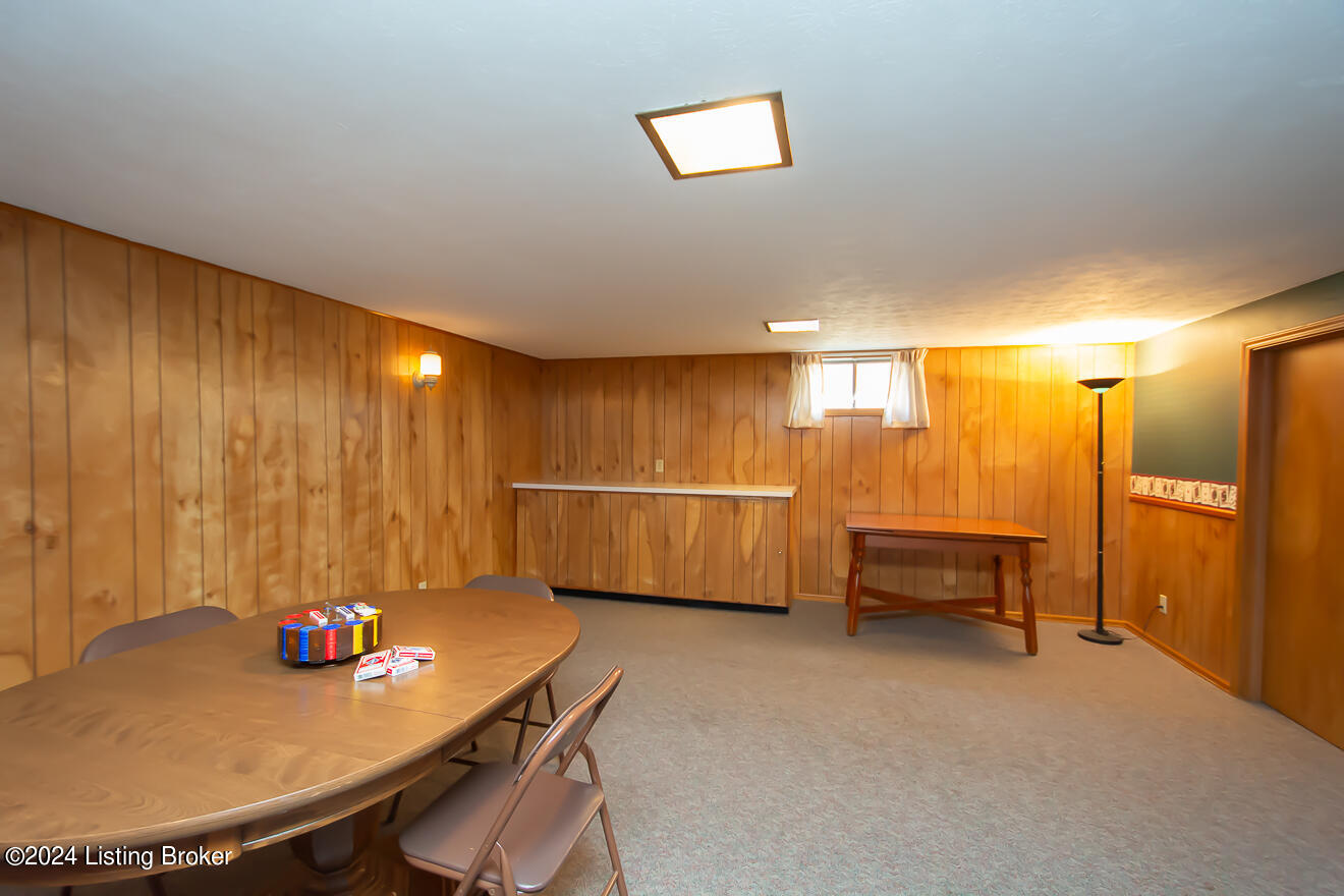 4105 Wimpole Road Louisville, KY 40218 - Photo 29 of 43 Game Room