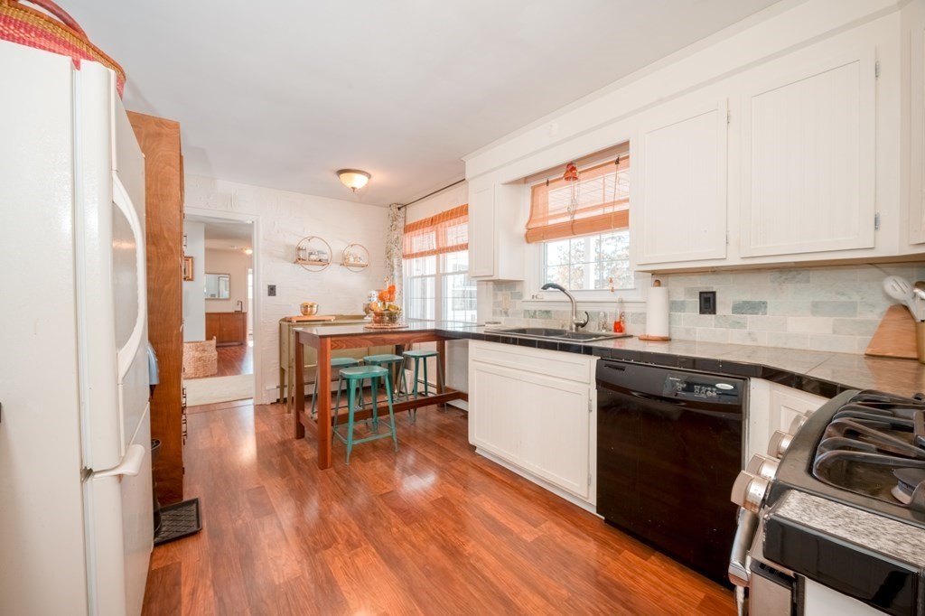 80 Robin Hill Road Chelmsford, MA 01824 - Photo 17 of 42 Gallery Image 17