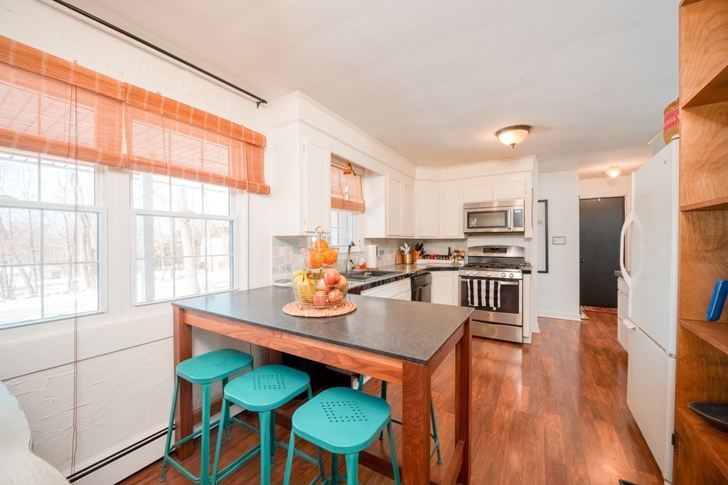 80 Robin Hill Road Chelmsford, MA 01824 - Photo 19 of 42 Gallery Image 19