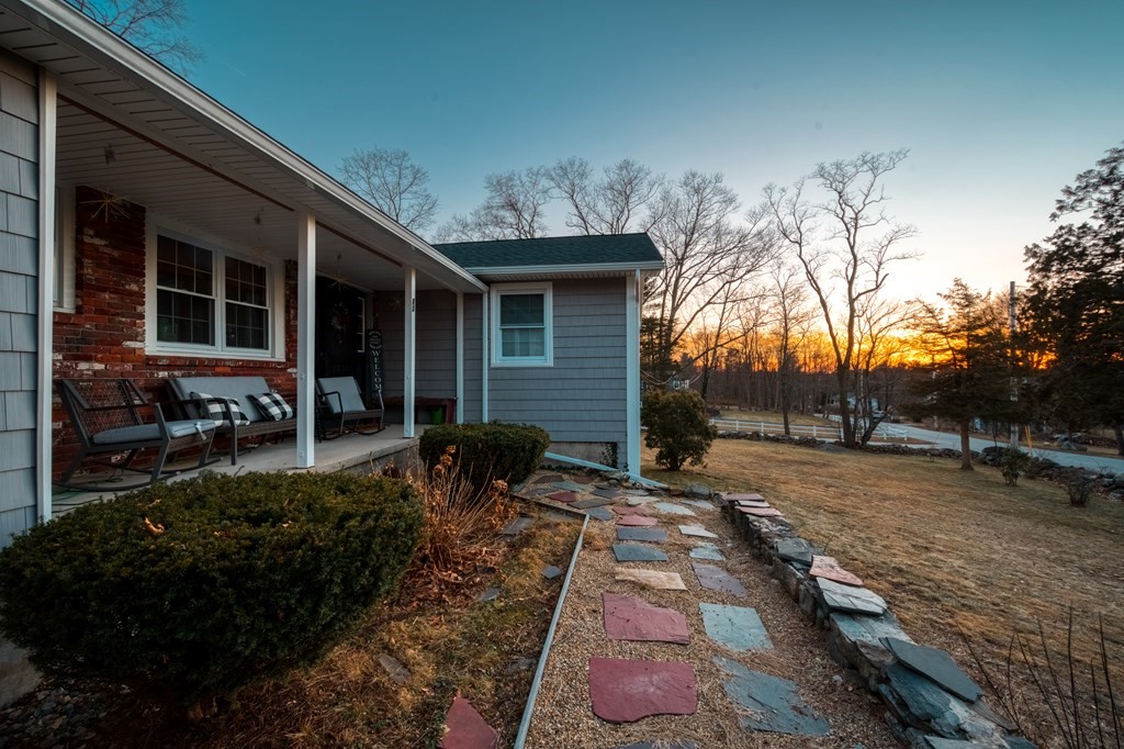 80 Robin Hill Road Chelmsford, MA 01824 - Photo 5 of 42 Gallery Image 5