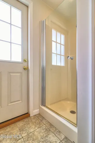 $329,000 | 22 Schaffer Drive, Colonie, NY 12047