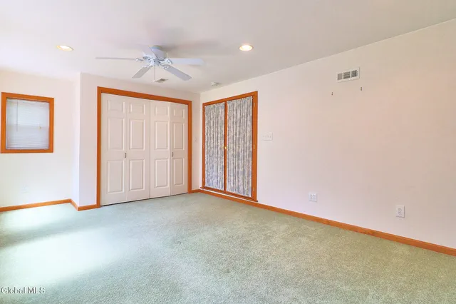 $329,000 | 22 Schaffer Drive, Colonie, NY 12047