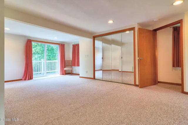 $329,000 | 22 Schaffer Drive, Colonie, NY 12047